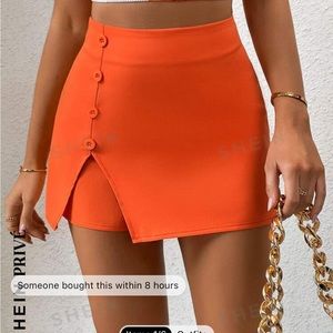 Orange skort !